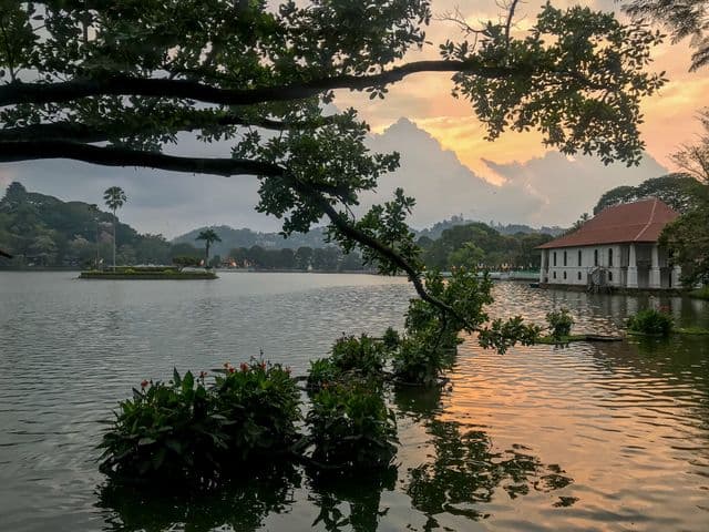 Kandy Lake